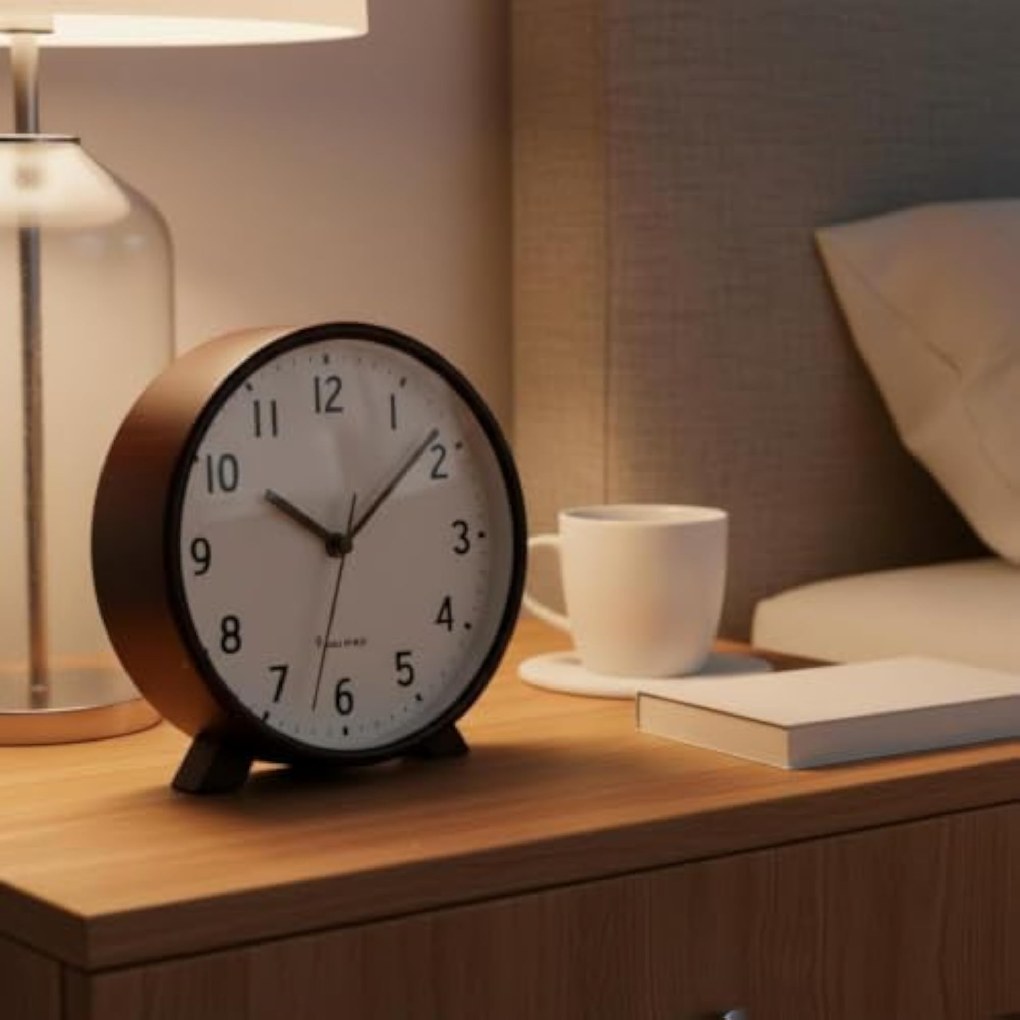 Wooden Mantel Clock, Retro Timepiece for Living Room